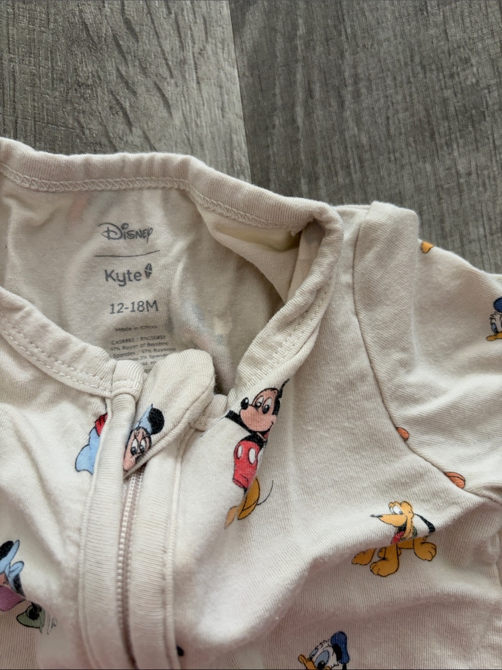 Disney x Kyte Baby Short-Sleeve One-Piece Romper - Picture 2 of 3